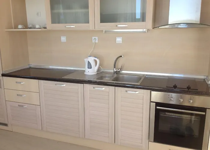 Apolonia Palace Sinemorec